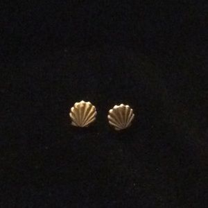 Petite Sterling scallop shell earrings